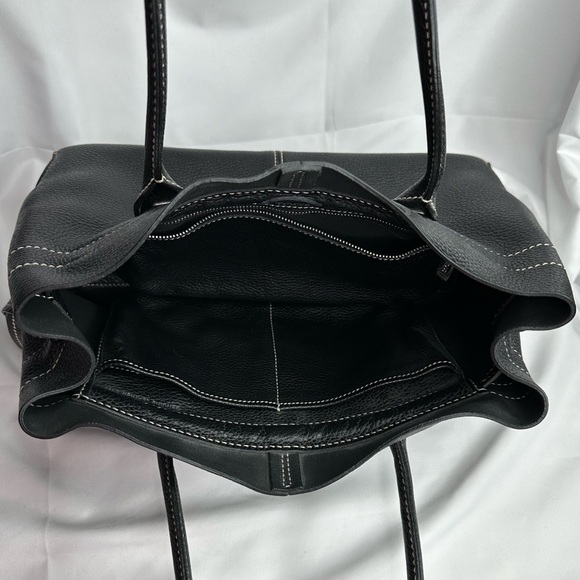 TOD'S BLACK LEATHER ICONIC PRINCESS DIANA SHOULDER BAG LIKE NEW ~EUC - Picture 15 of 17